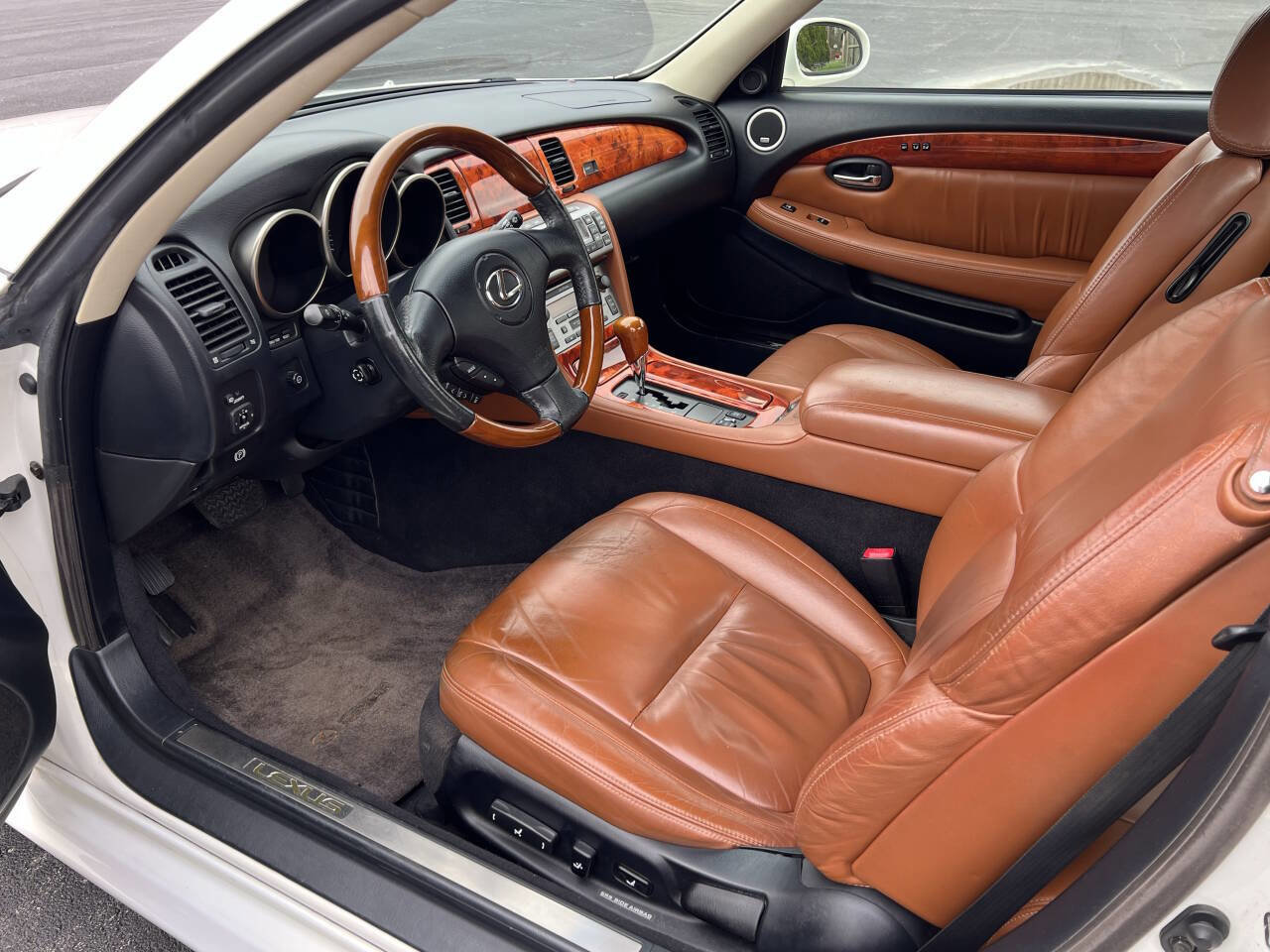 Used 2005 Lexus SC 430 Convertible image 17