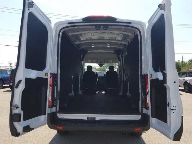 New 2026 Ford Transit 250 148 Medium Roof w/ Load Area Protection Package RWD image 8