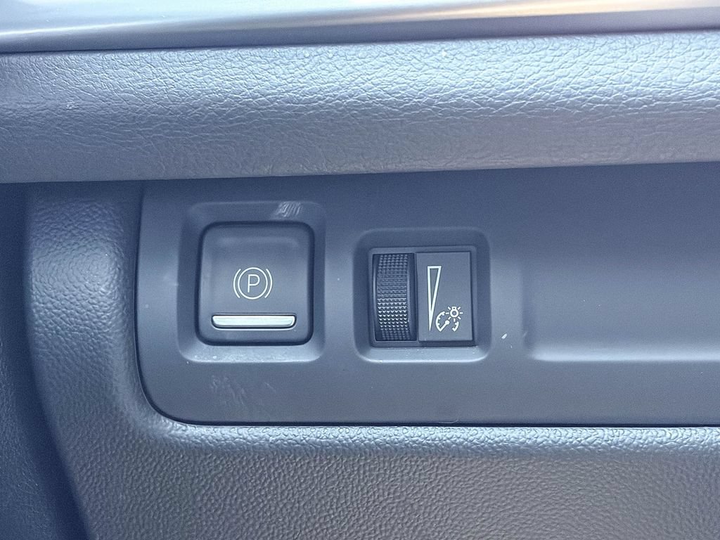 Certified 2024 Cadillac XT4 Premium Luxury AWD/4WD image 48