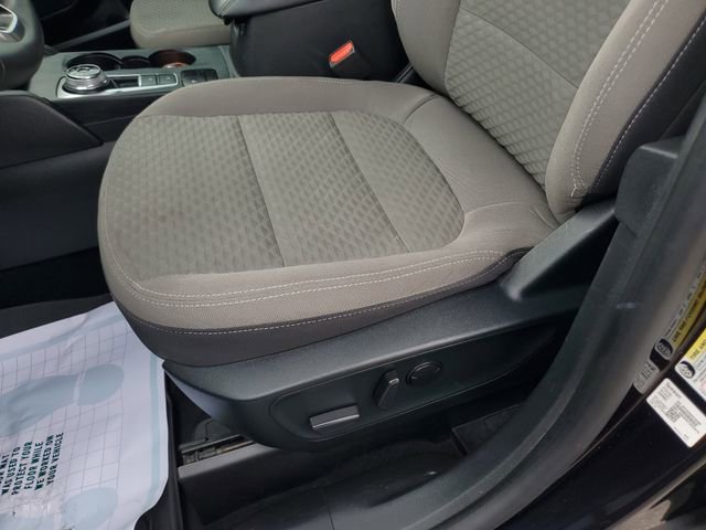 Used 2021 Ford Escape SE w/ SE Sport Appearance Package image 21