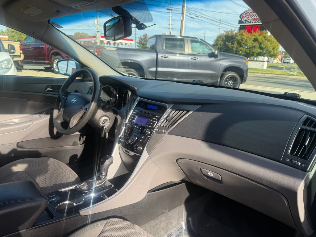 Used 2013 Hyundai Sonata GLS w/ Popular Equipment Pkg FWD image 25