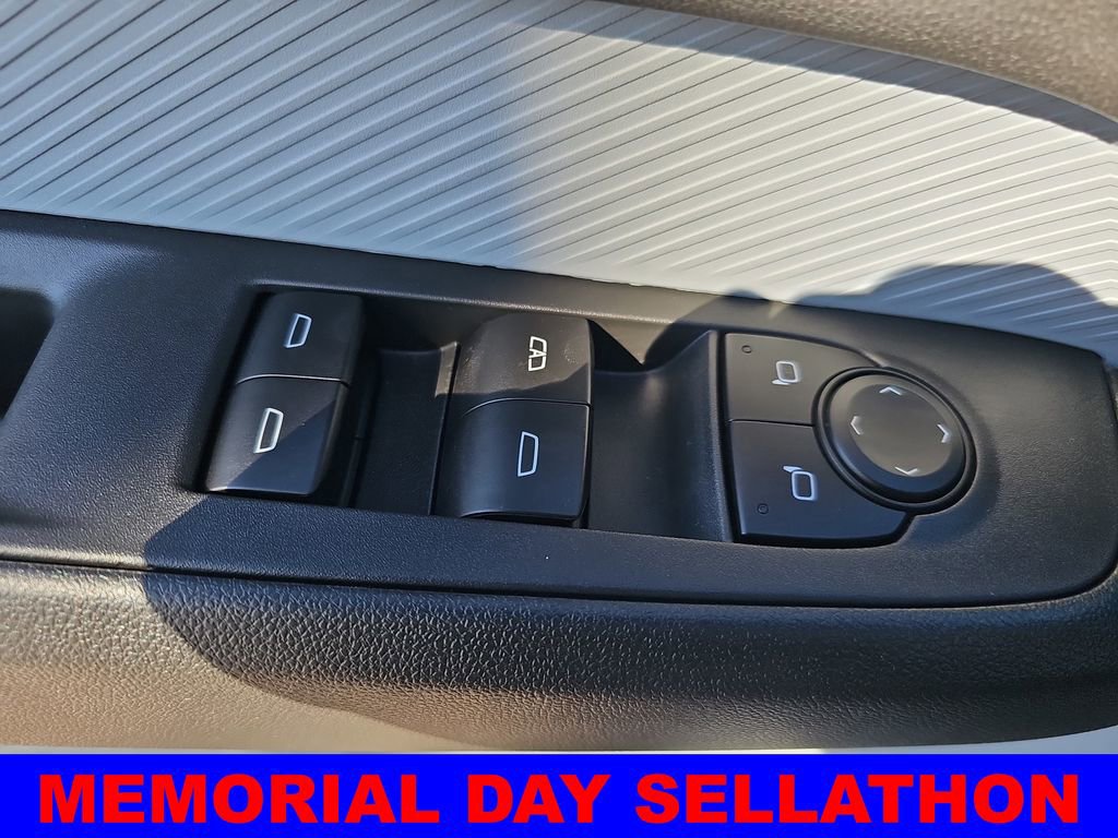 New 2027 Chevrolet Bolt RS w/ Technology Package FWD image 27