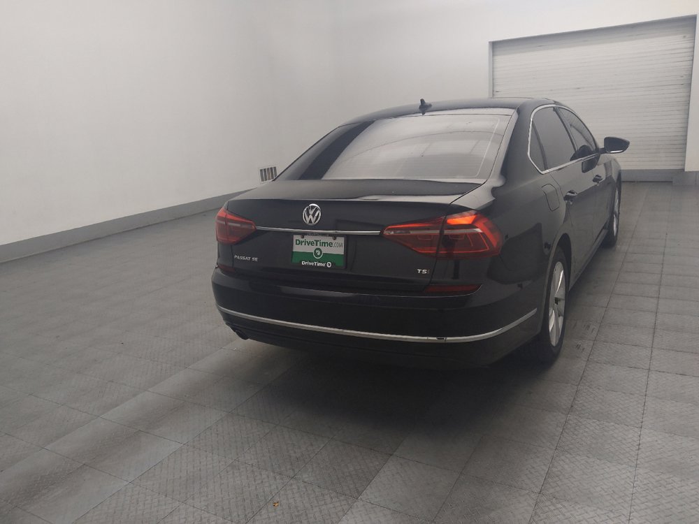 Used 2018 Volkswagen Passat 2.0T SE FWD image 9