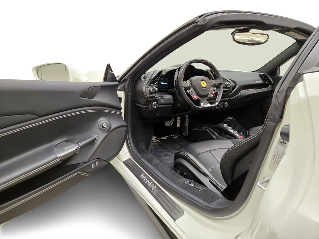 Used 2018 Ferrari 488 Spider image 16