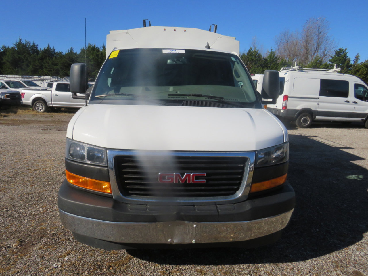 Used 2022 GMC Savana 3500 w/ Power Convenience Package image 2