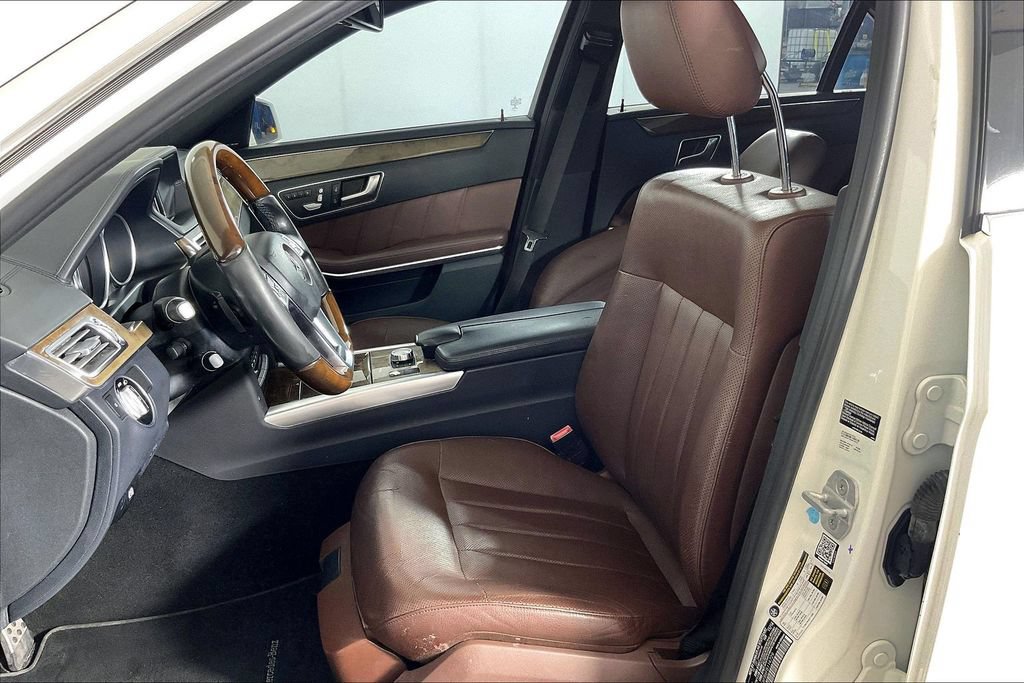 Used 2015 Mercedes-Benz E 400 Sedan image 31