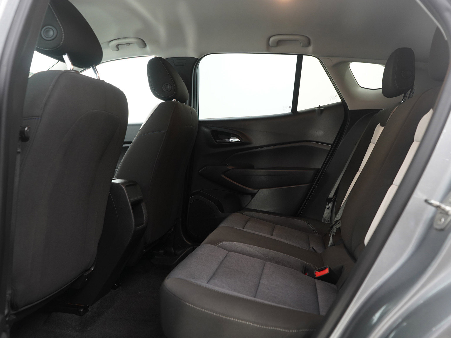 Used 2024 Chevrolet Trax LS w/ LS Convenience Package image 18