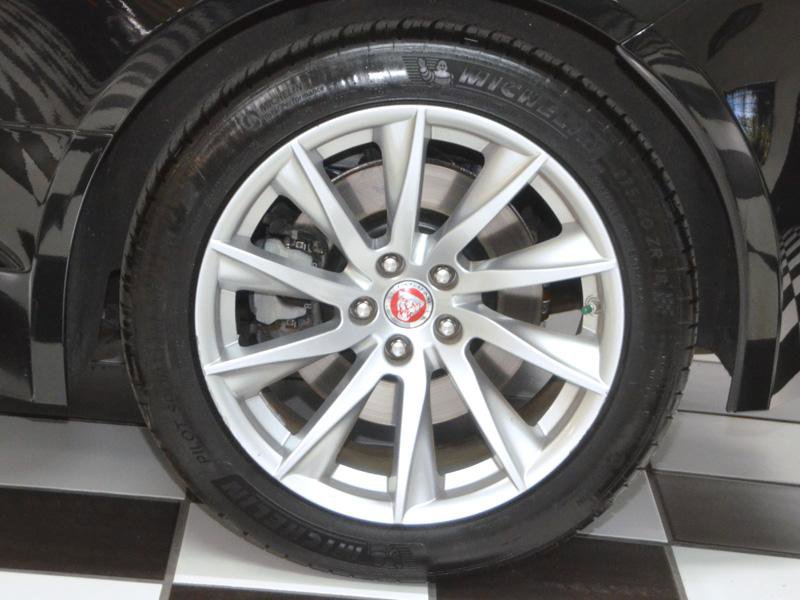 Used 2016 Jaguar F-TYPE Convertible image 15