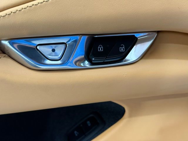 Used 2022 Chevrolet Corvette Stingray Premium Cpe w/ Z51 Performance Package image 23