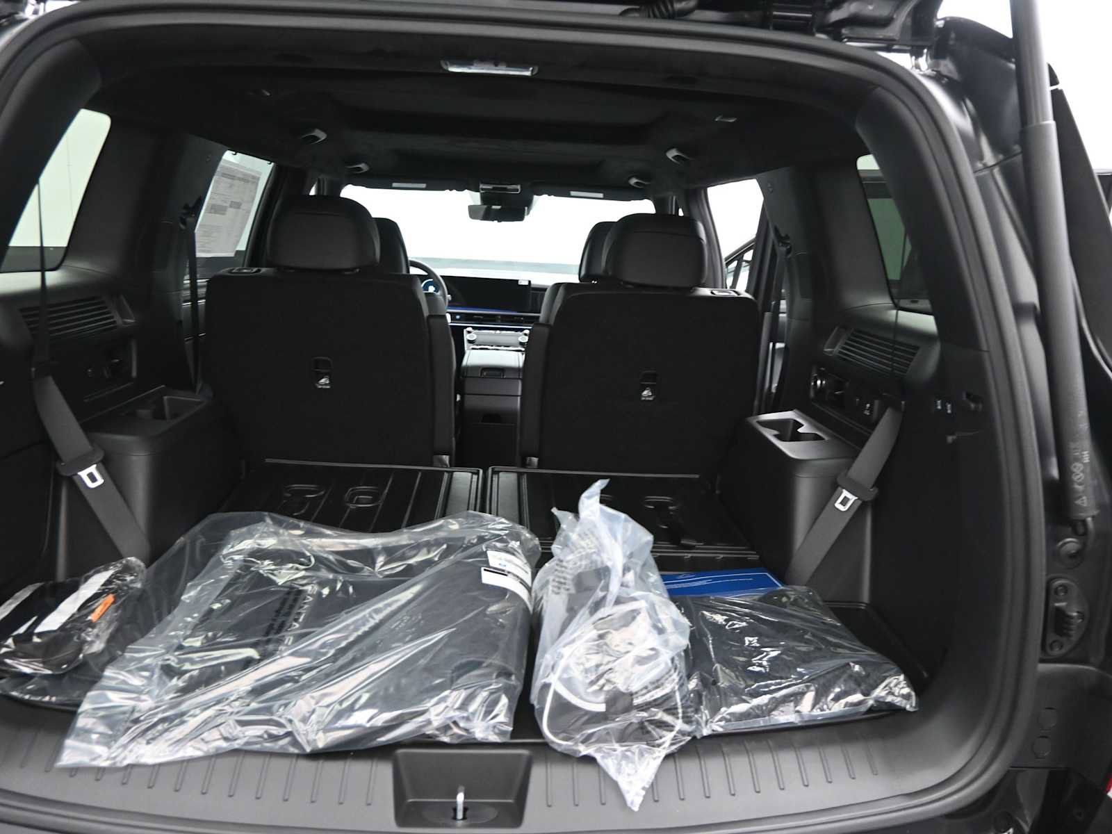 New 2026 Hyundai Santa Fe Calligraphy AWD/4WD image 14