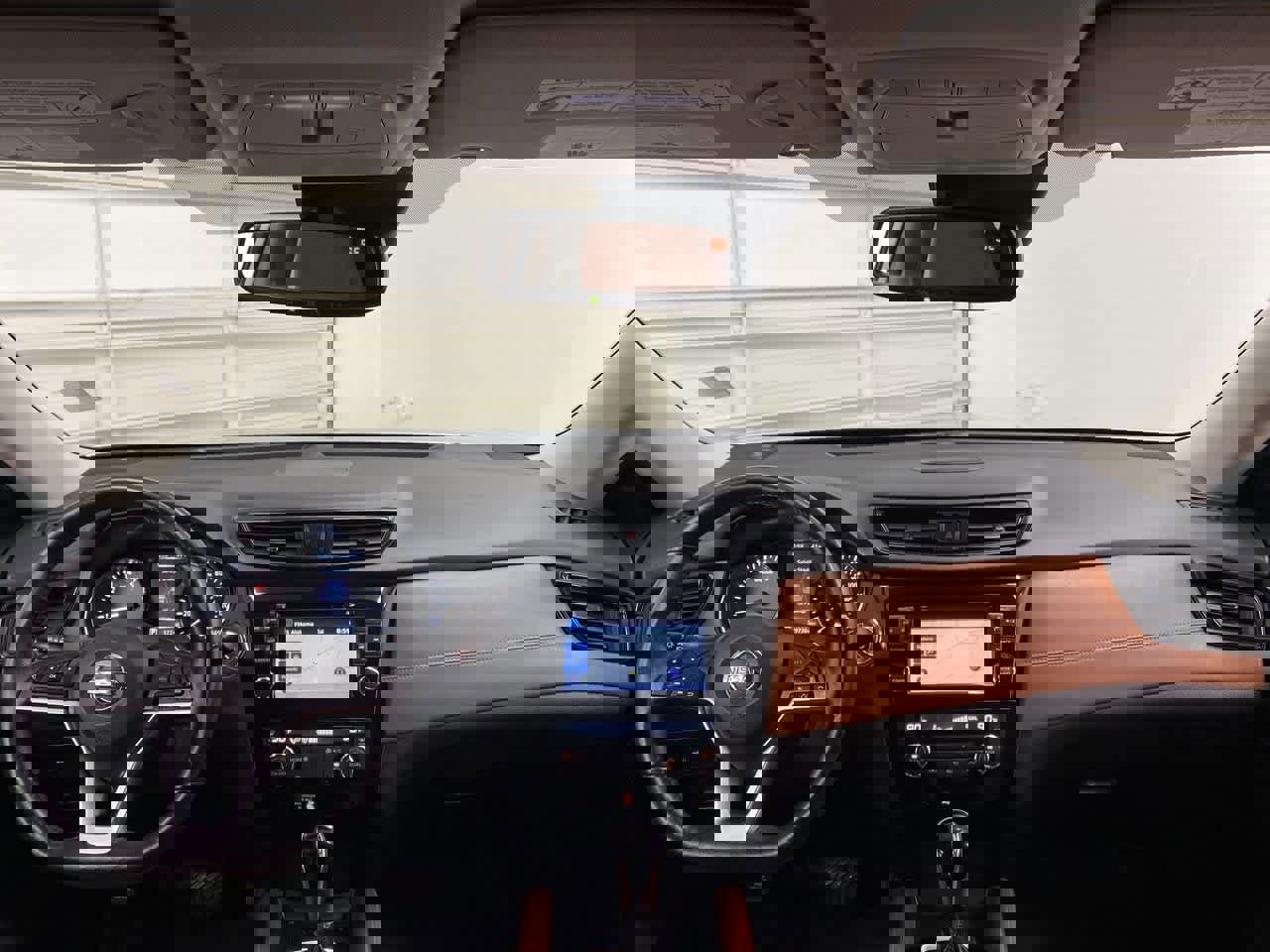 Used 2017 Nissan Rogue SL w/ SL Premium Package image 14