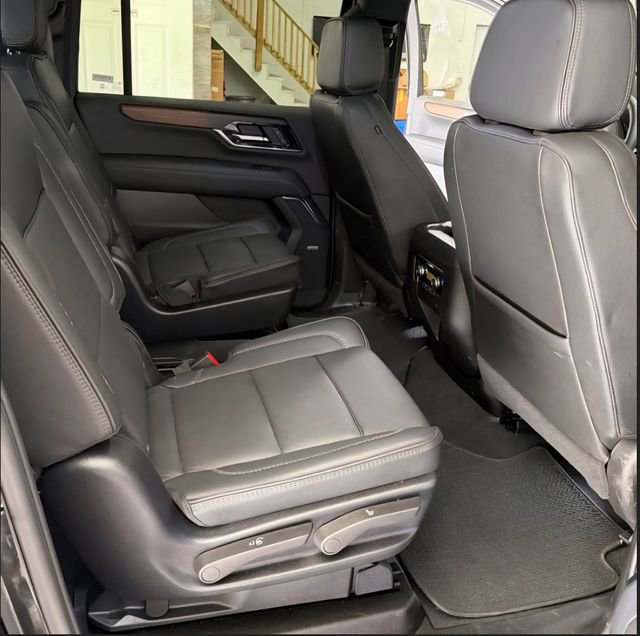 Used 2025 GMC Yukon XL Denali image 21