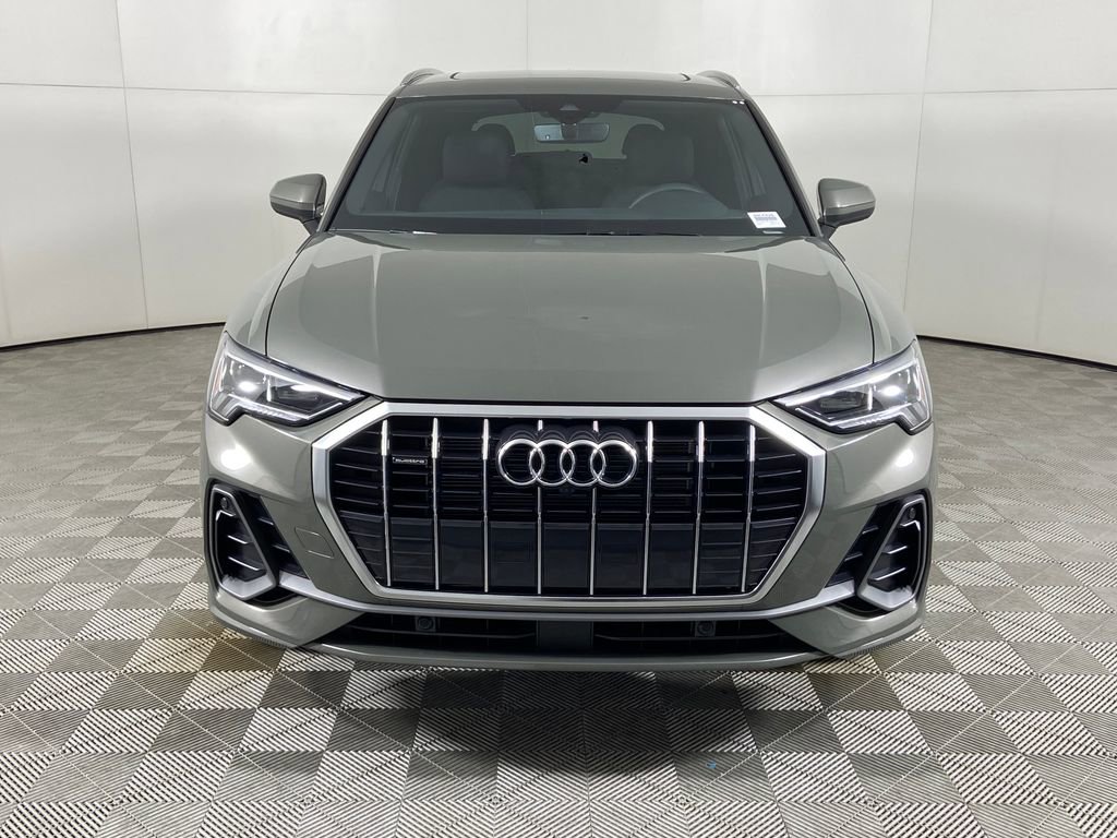 Used 2025 Audi Q3 2.0T Premium Plus w/ Premium Plus Package AWD/4WD image 3
