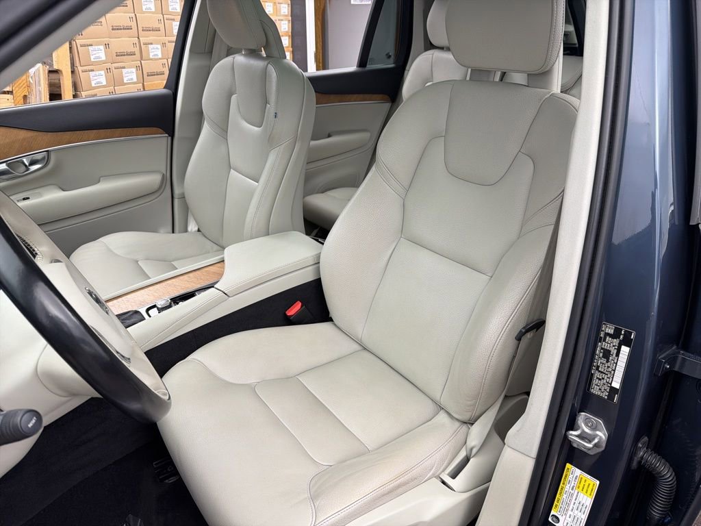 Used 2021 Volvo XC90 T6 Momentum w/ Climate Package image 19