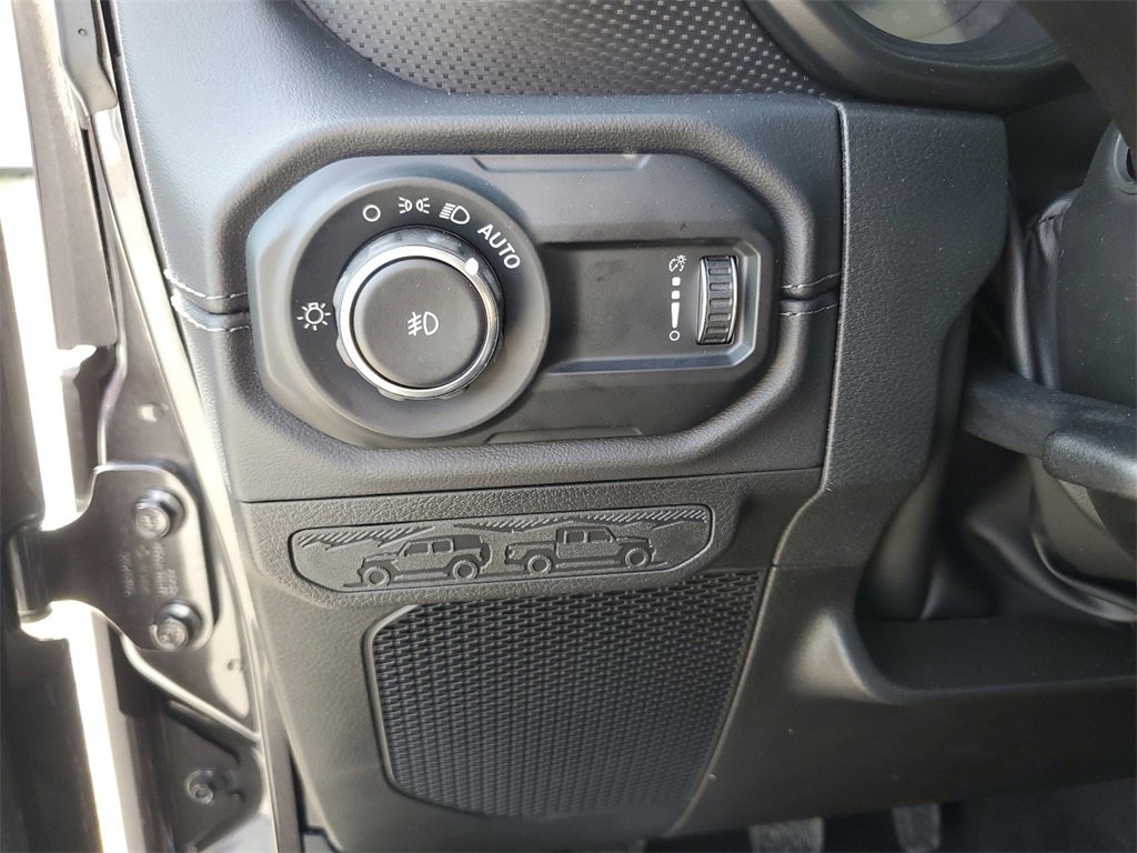 New 2025 Jeep Wrangler Unlimited Rubicon image 12