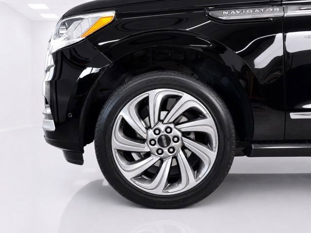 Used 2022 Lincoln Navigator L Reserve AWD/4WD image 10