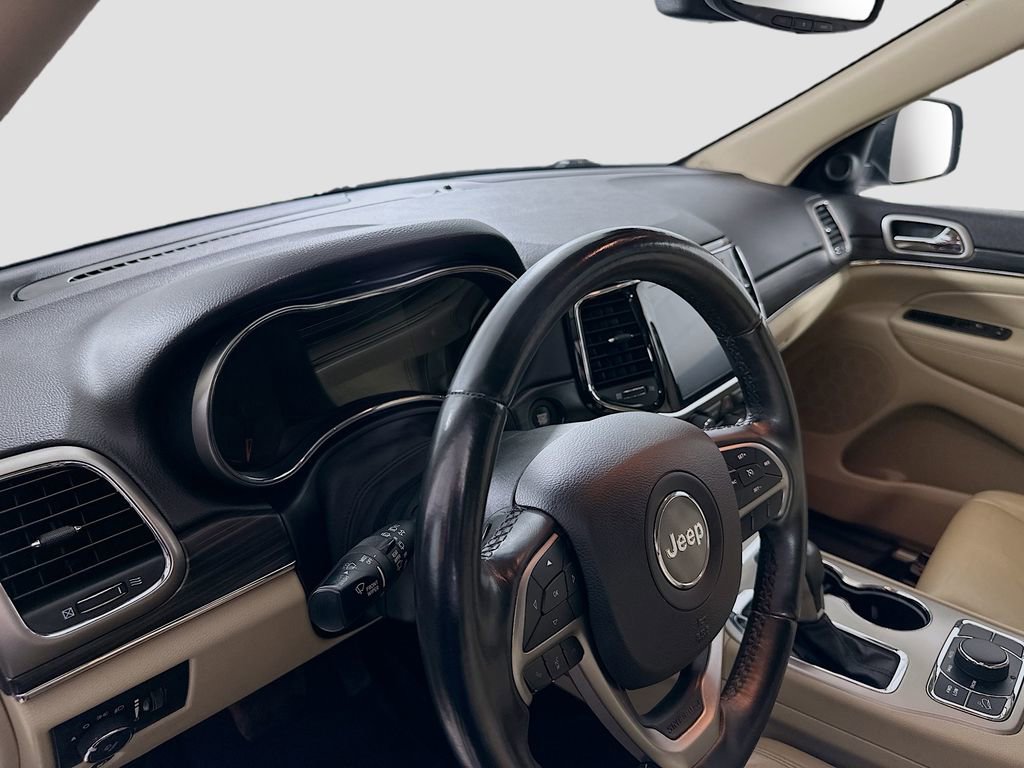Used 2019 Jeep Grand Cherokee Limited AWD/4WD image 9