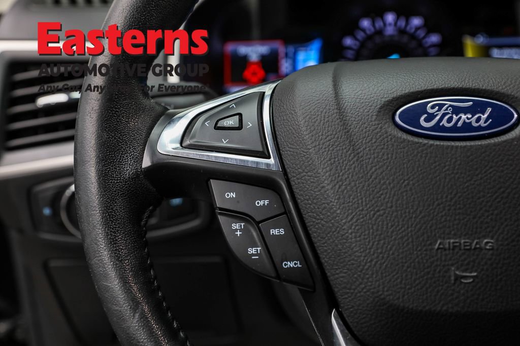 Used 2020 Ford Edge SEL image 15