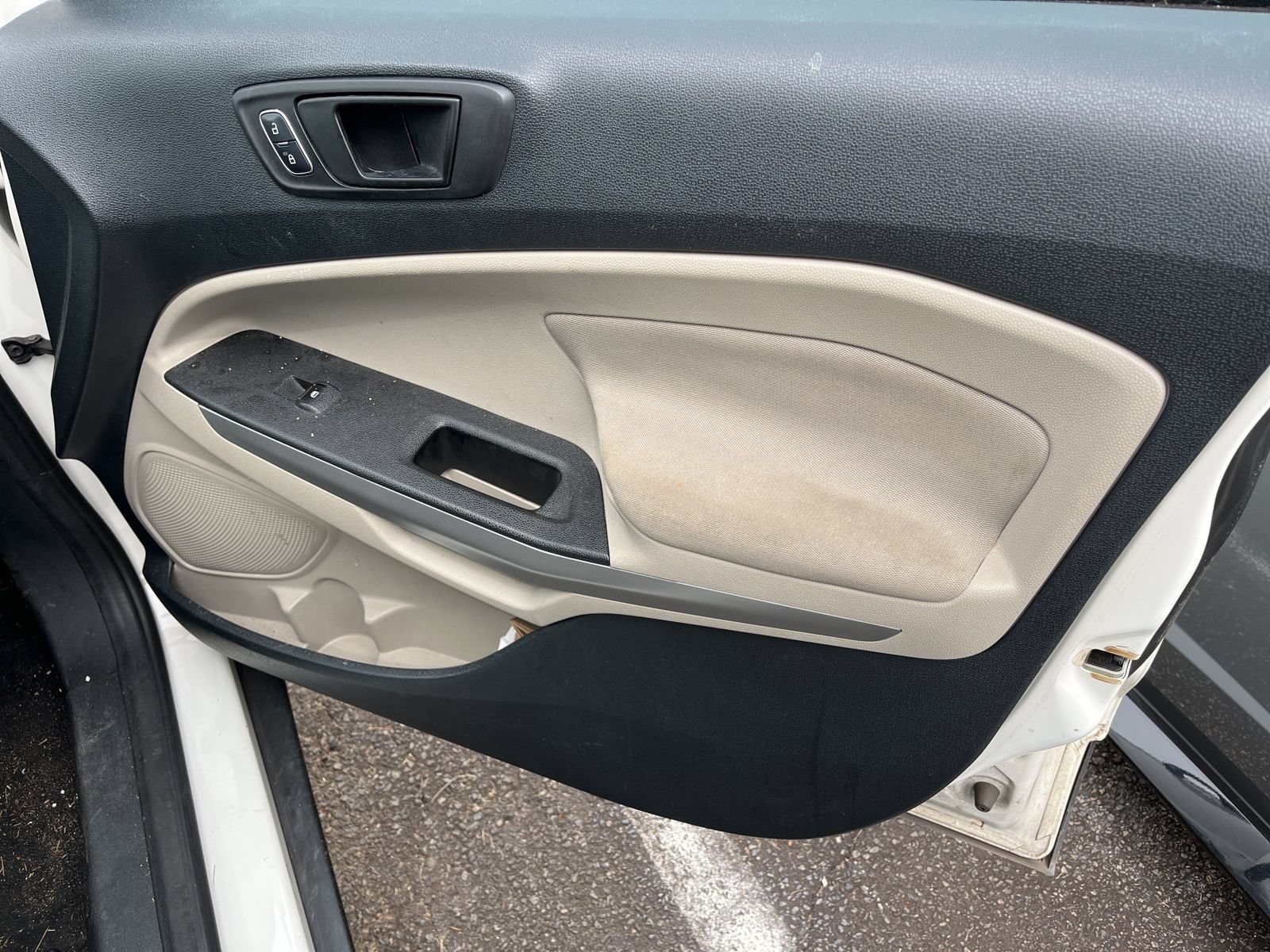 Used 2018 Ford EcoSport S FWD image 16