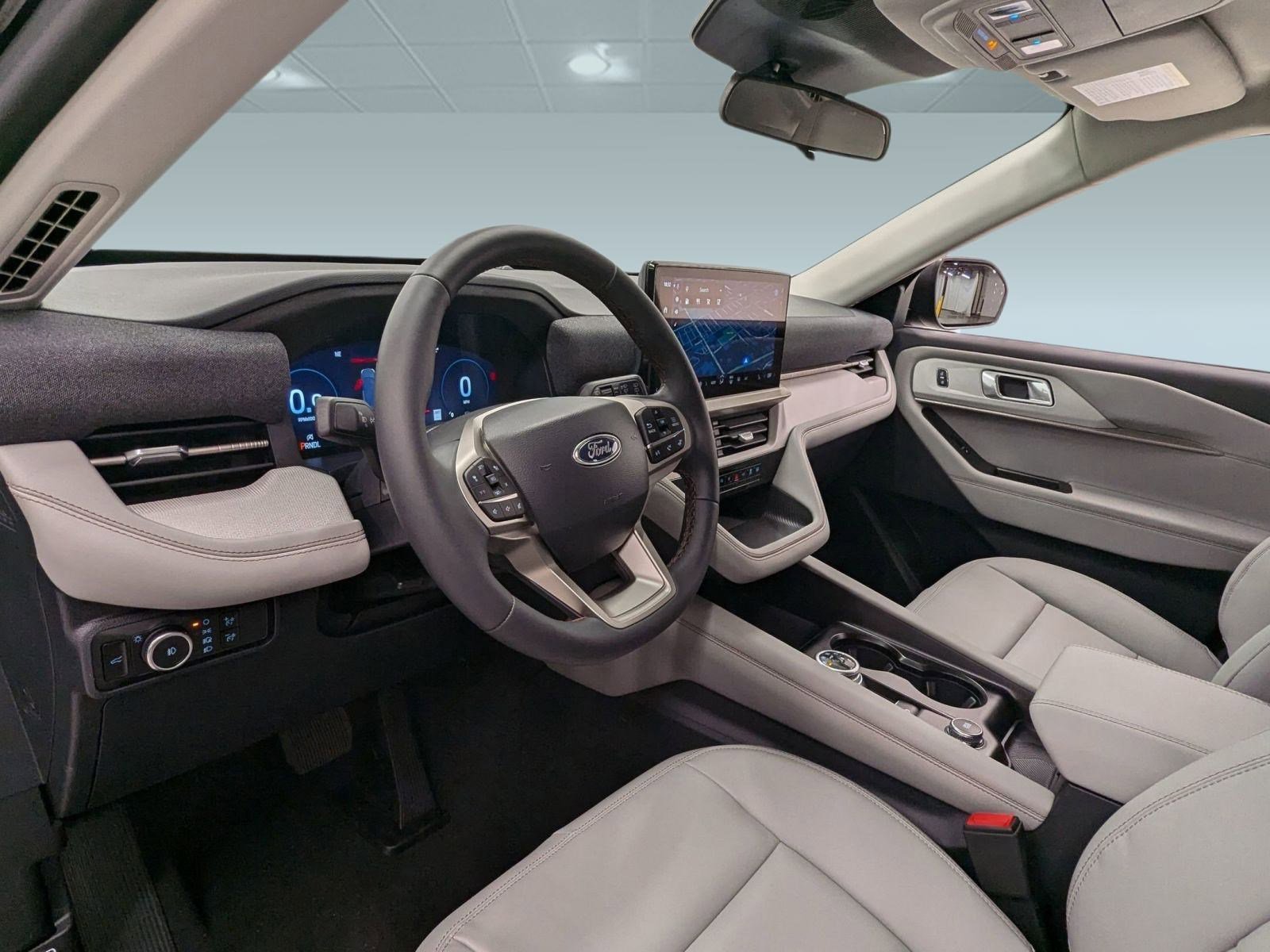 New 2026 Ford Explorer Active image 3
