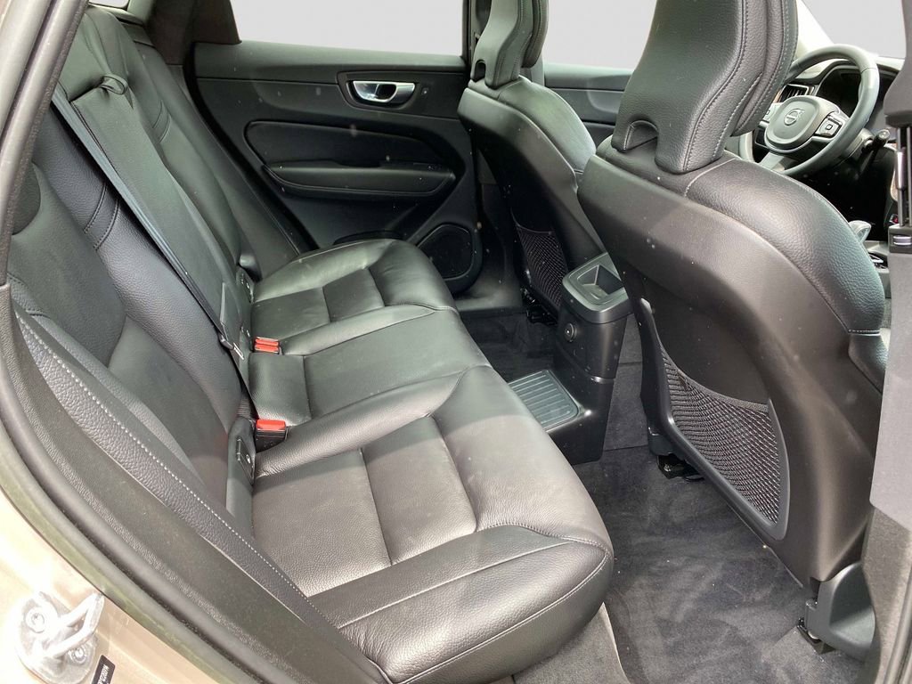 Used 2023 Volvo XC60 T8 Plus AWD/4WD image 24