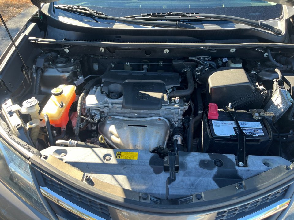 Used 2015 Toyota RAV4 XLE image 16