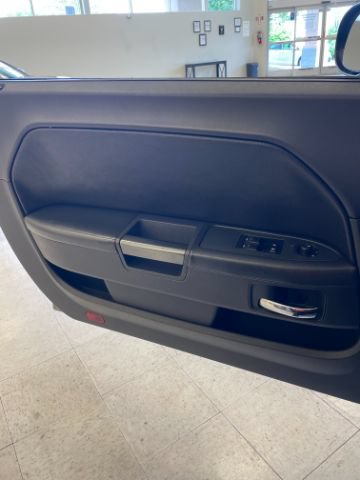 Used 2014 Dodge Challenger SXT RWD image 14