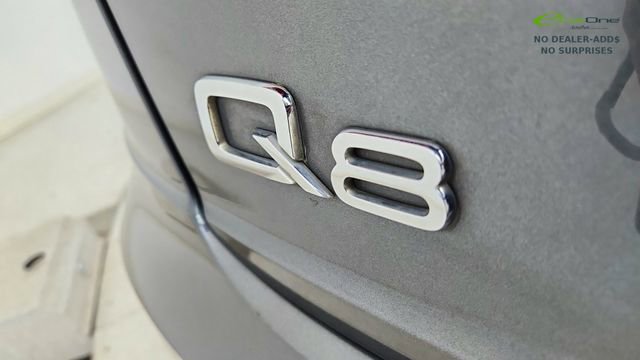 Used 2020 Audi Q8 Prestige w/ Prestige Package image 17