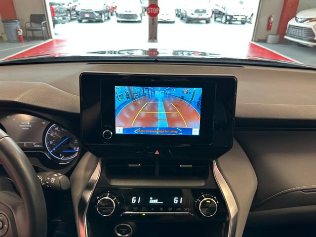 Certified 2023 Toyota Venza LE AWD/4WD image 23