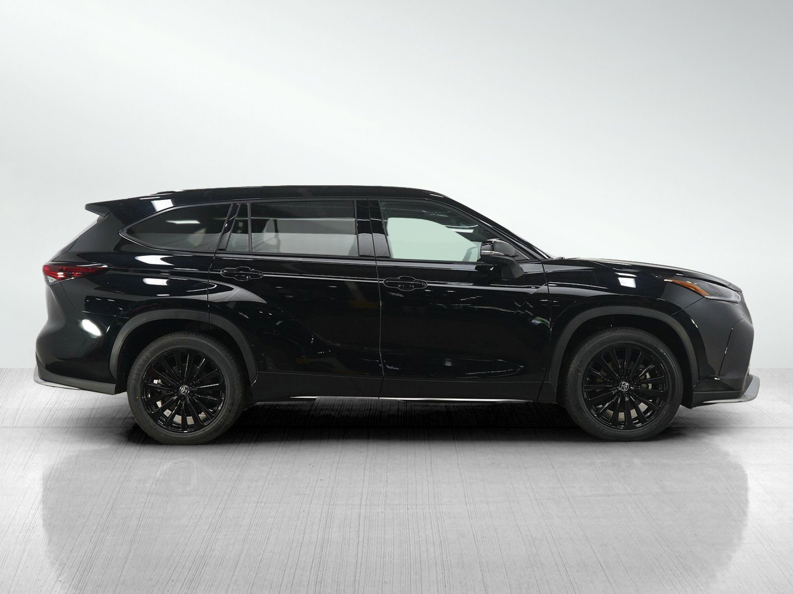 Used 2025 Toyota Highlander XSE AWD/4WD image 6