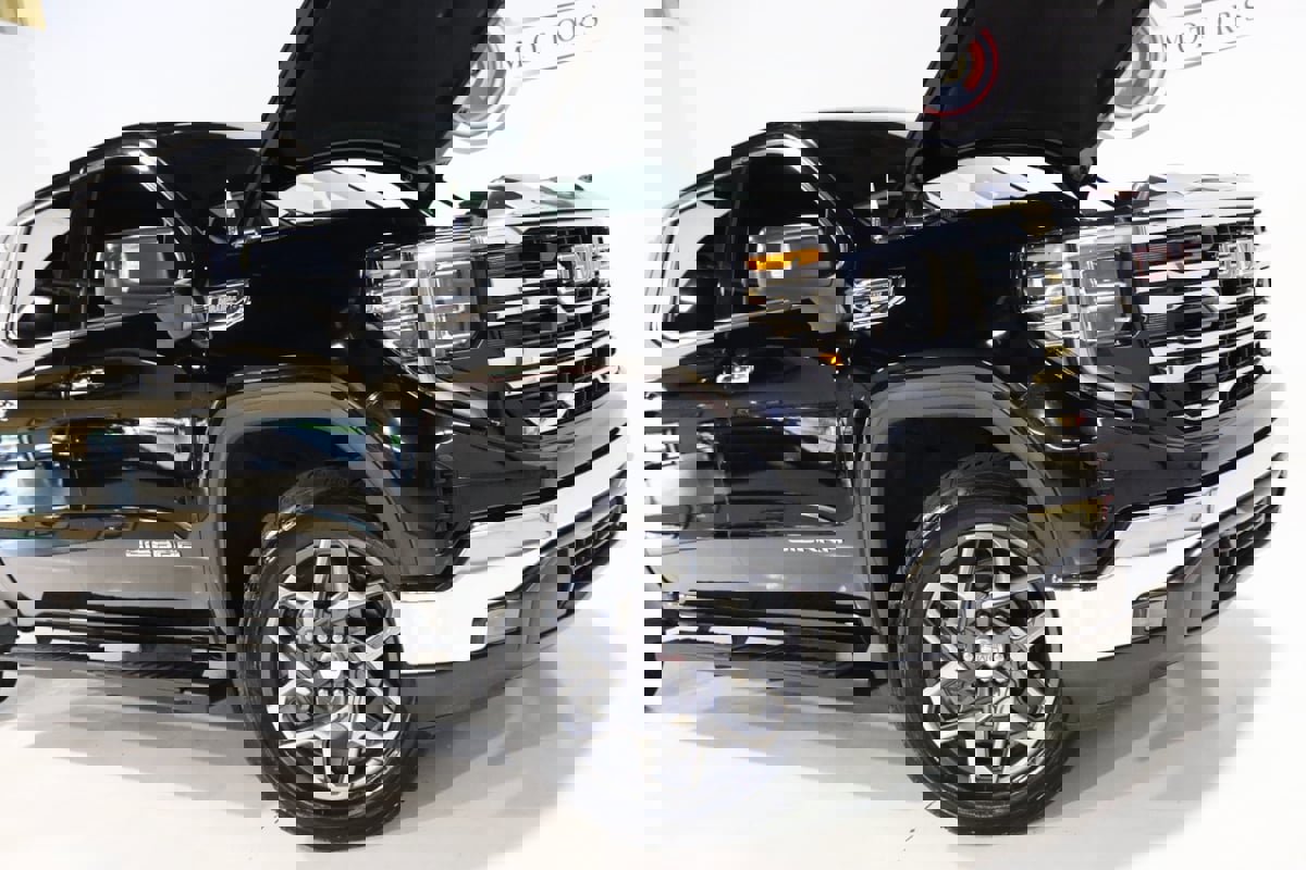 Used 2023 GMC Sierra 1500 SLT w/ SLT Convenience Package image 80