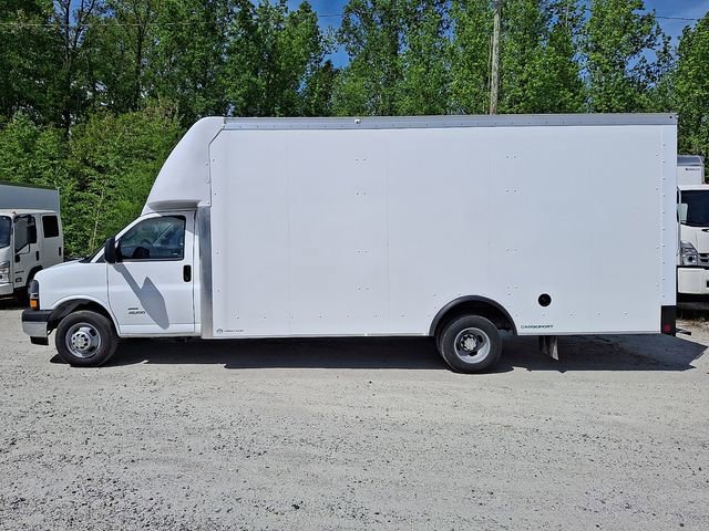 New 2024 Chevrolet Express 4500 w/ Driver Convenience Package RWD image 3