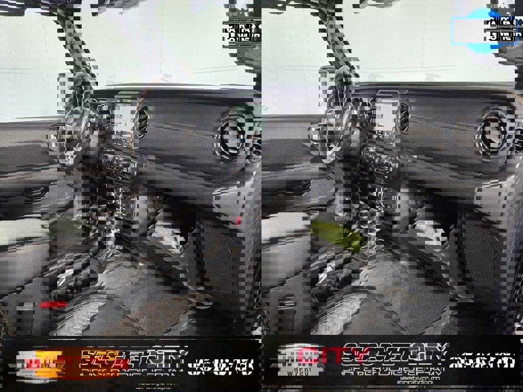 Used 2021 Jeep Wrangler Unlimited Sahara image 31