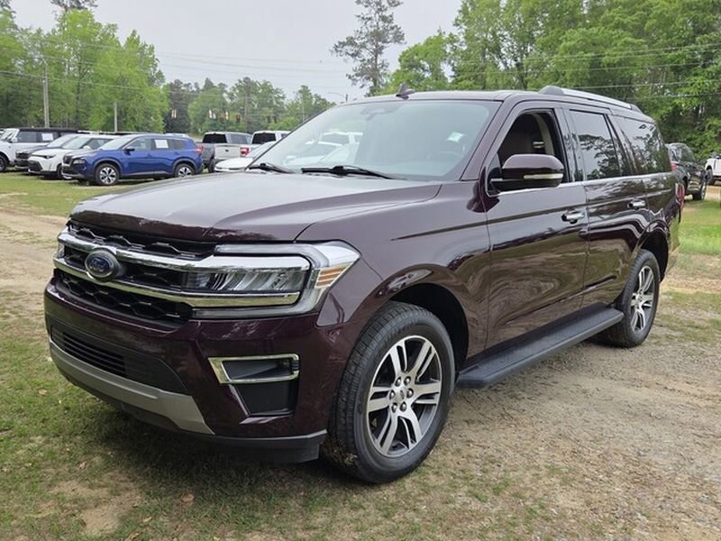 Used 2024 Ford Expedition Limited image 4