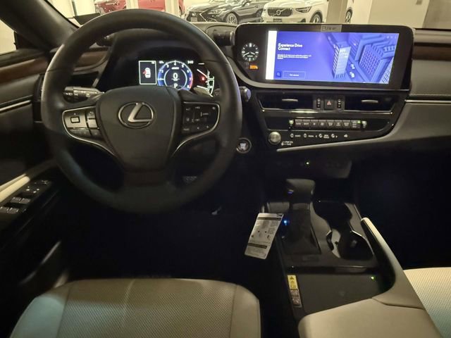 New 2025 Lexus ES 350 w/ Premium Package image 3