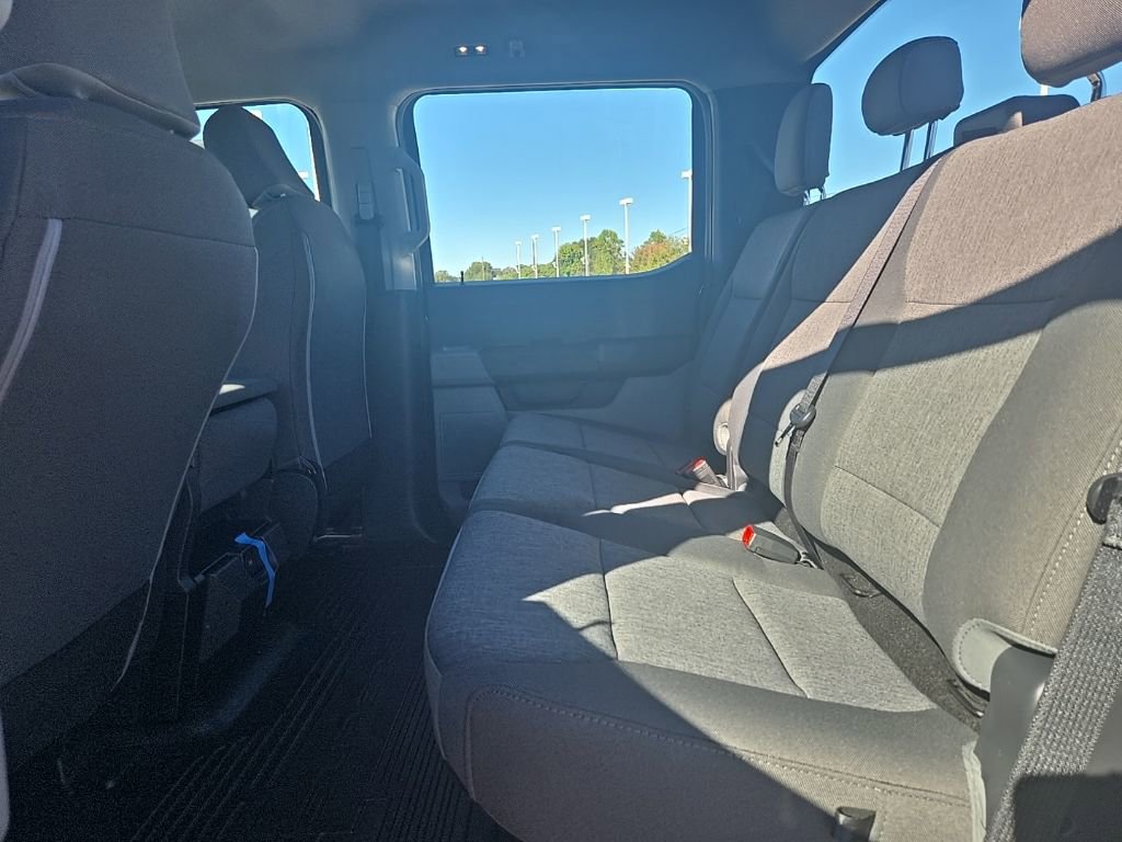 New 2026 Ford F250 XL w/ F-250 >10K GVWR Package image 23