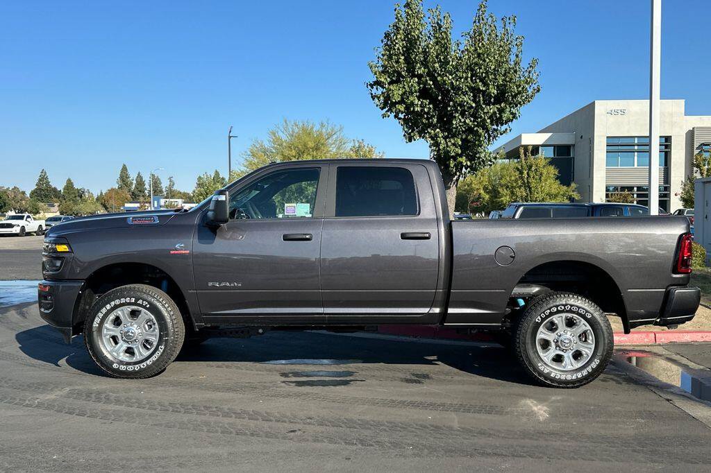 New 2026 RAM 2500 Big Horn AWD/4WD image 7