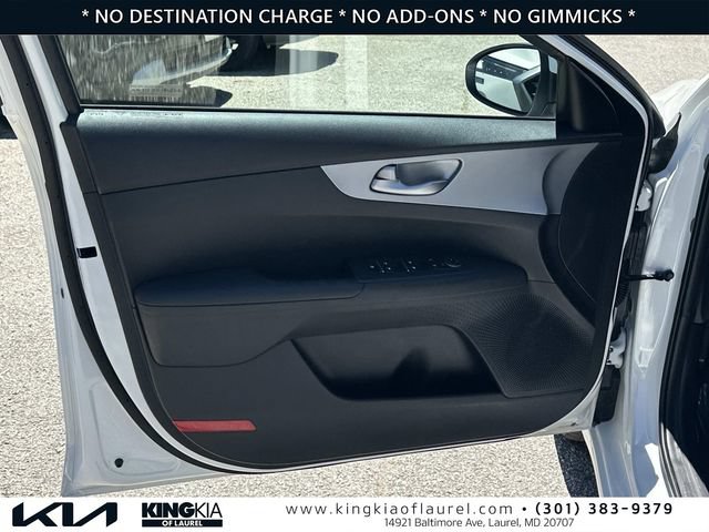 Used 2023 Kia Forte LXS w/ LXS Technology Package FWD image 19