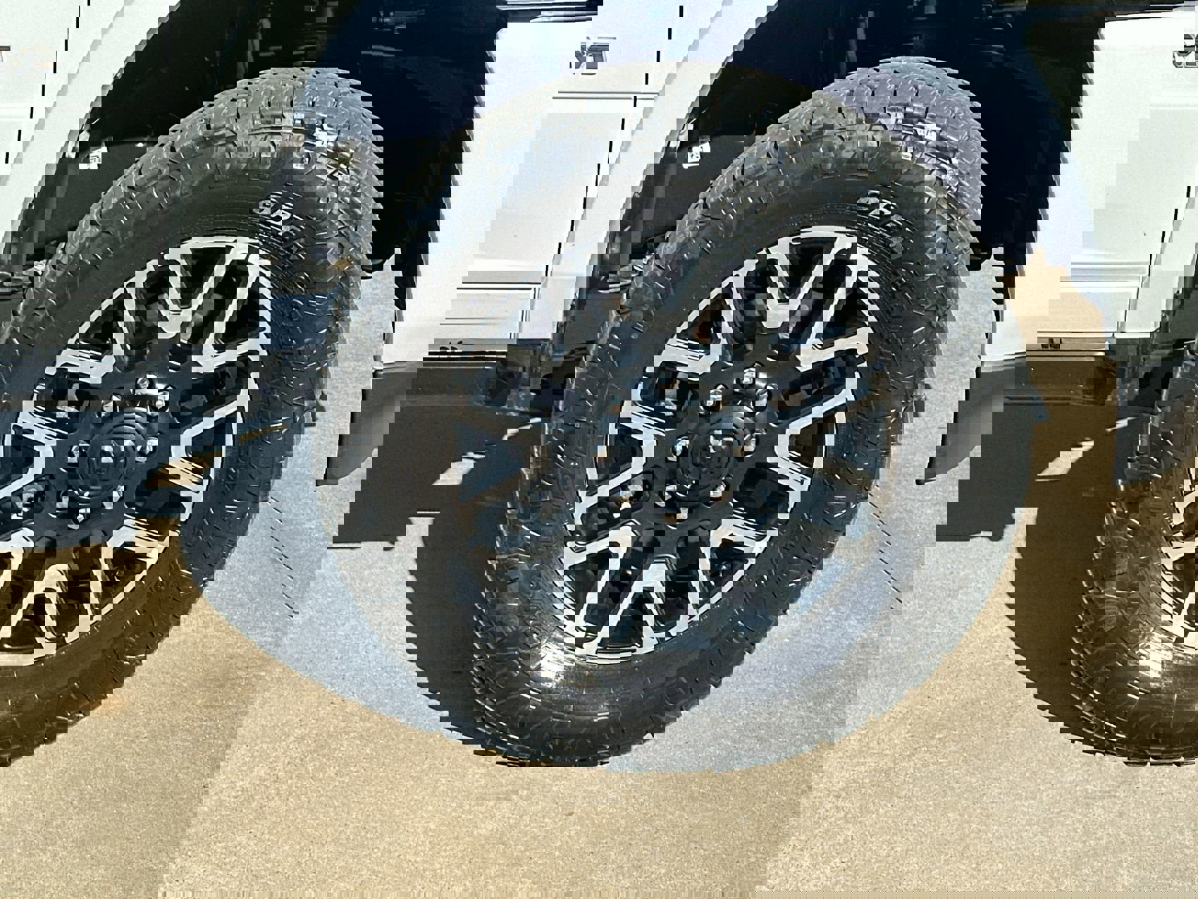 Used 2025 RAM 2500 Limited image 10