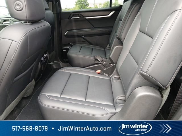 Used 2026 GMC Acadia Elevation w/ Elevation Premium Package AWD/4WD image 16