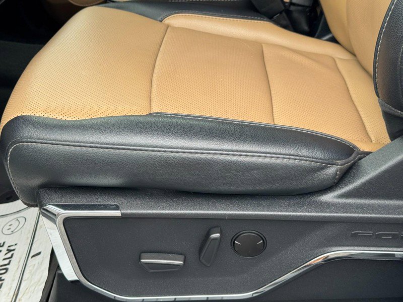 Used 2024 Ford F350 Lariat w/ Chrome Package image 25