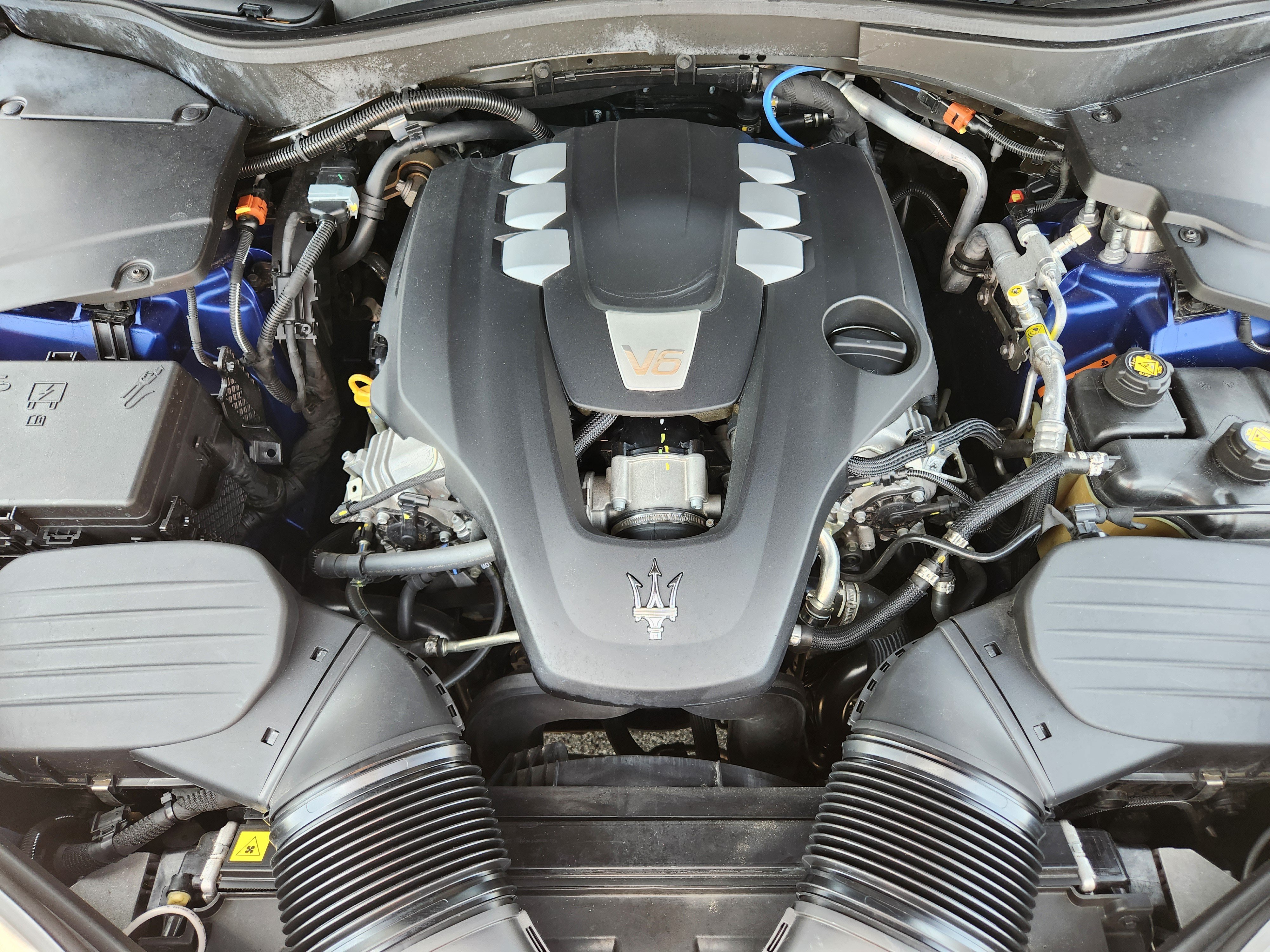 Used 2023 Maserati Levante GT AWD/4WD image 14