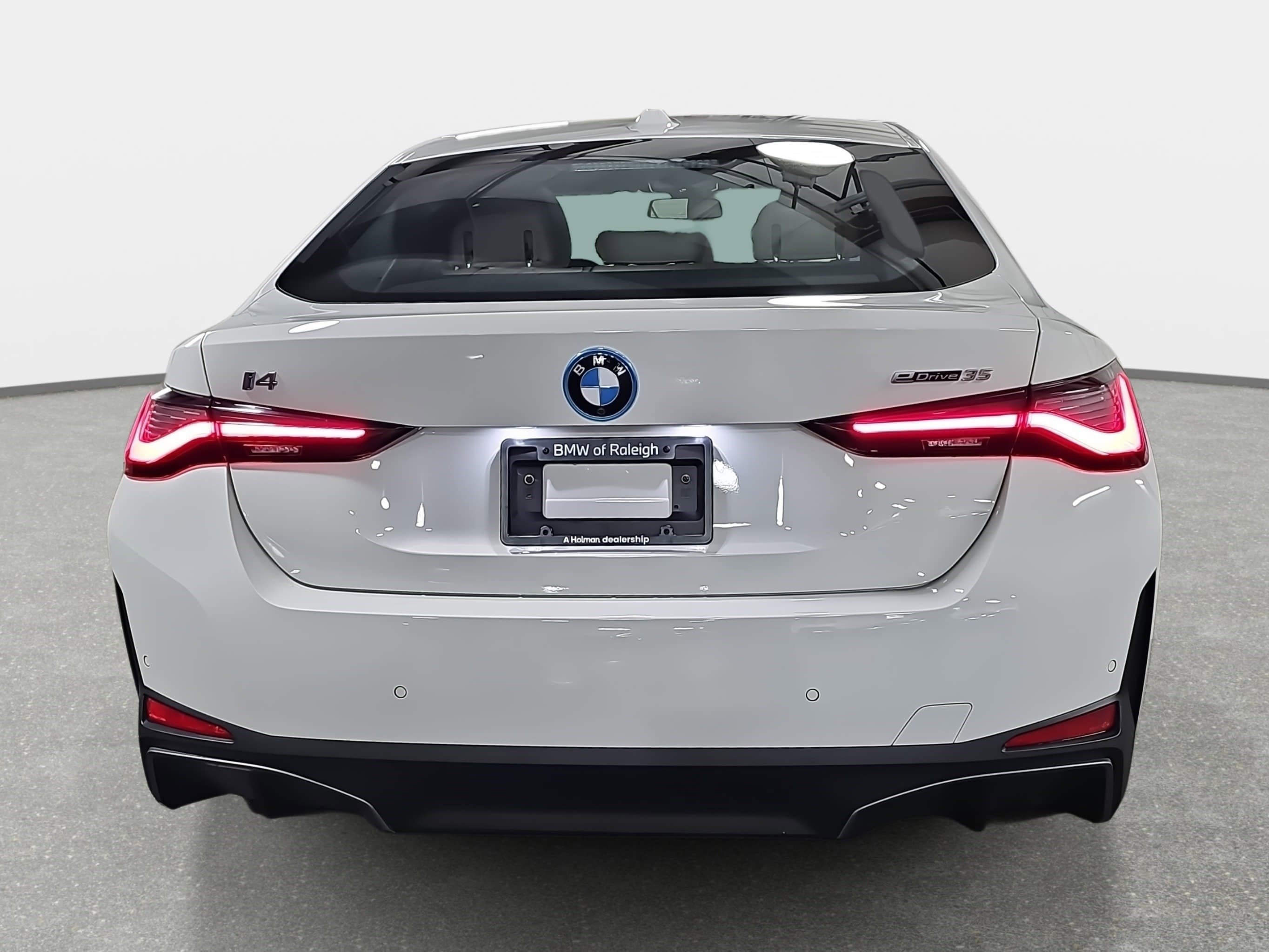 Used 2023 BMW i4 eDrive35 w/ Premium Package image 6