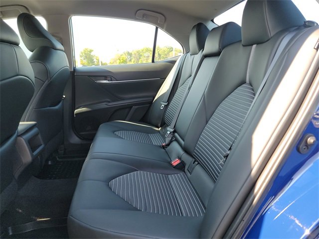 Used 2024 Toyota Camry SE image 16
