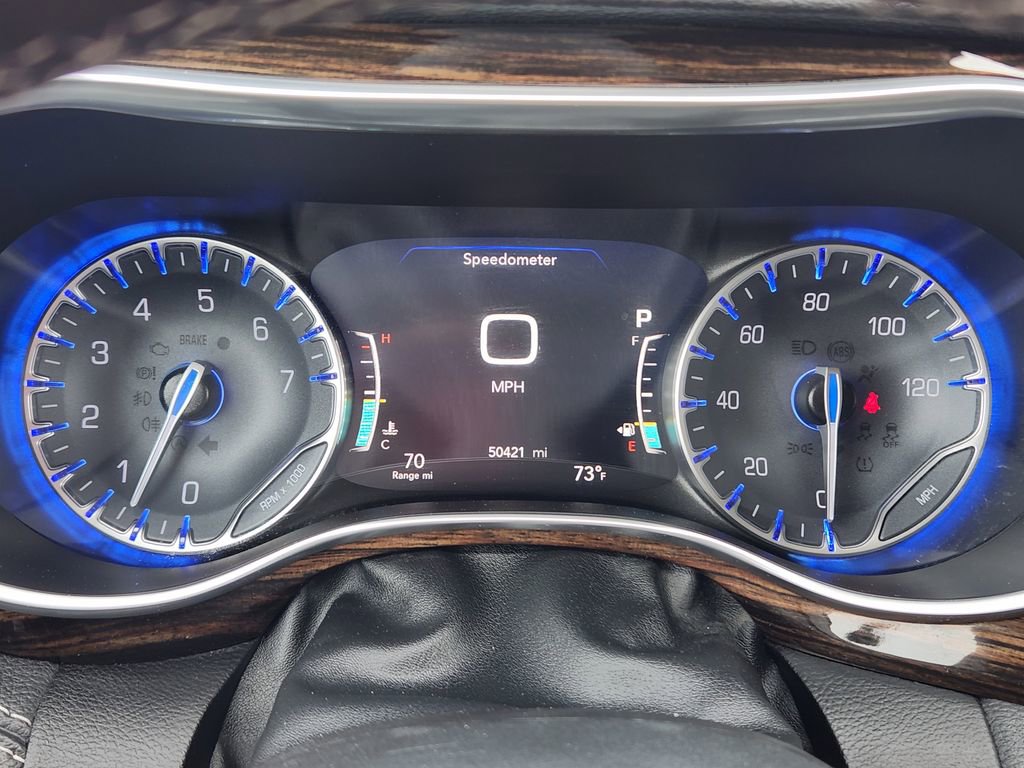 Used 2024 Chrysler Pacifica Limited image 21