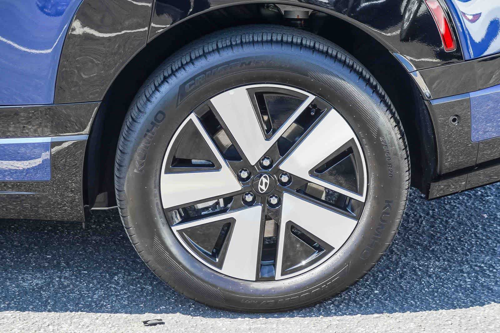 Certified 2026 Hyundai Ioniq 9 SEL AWD/4WD image 13