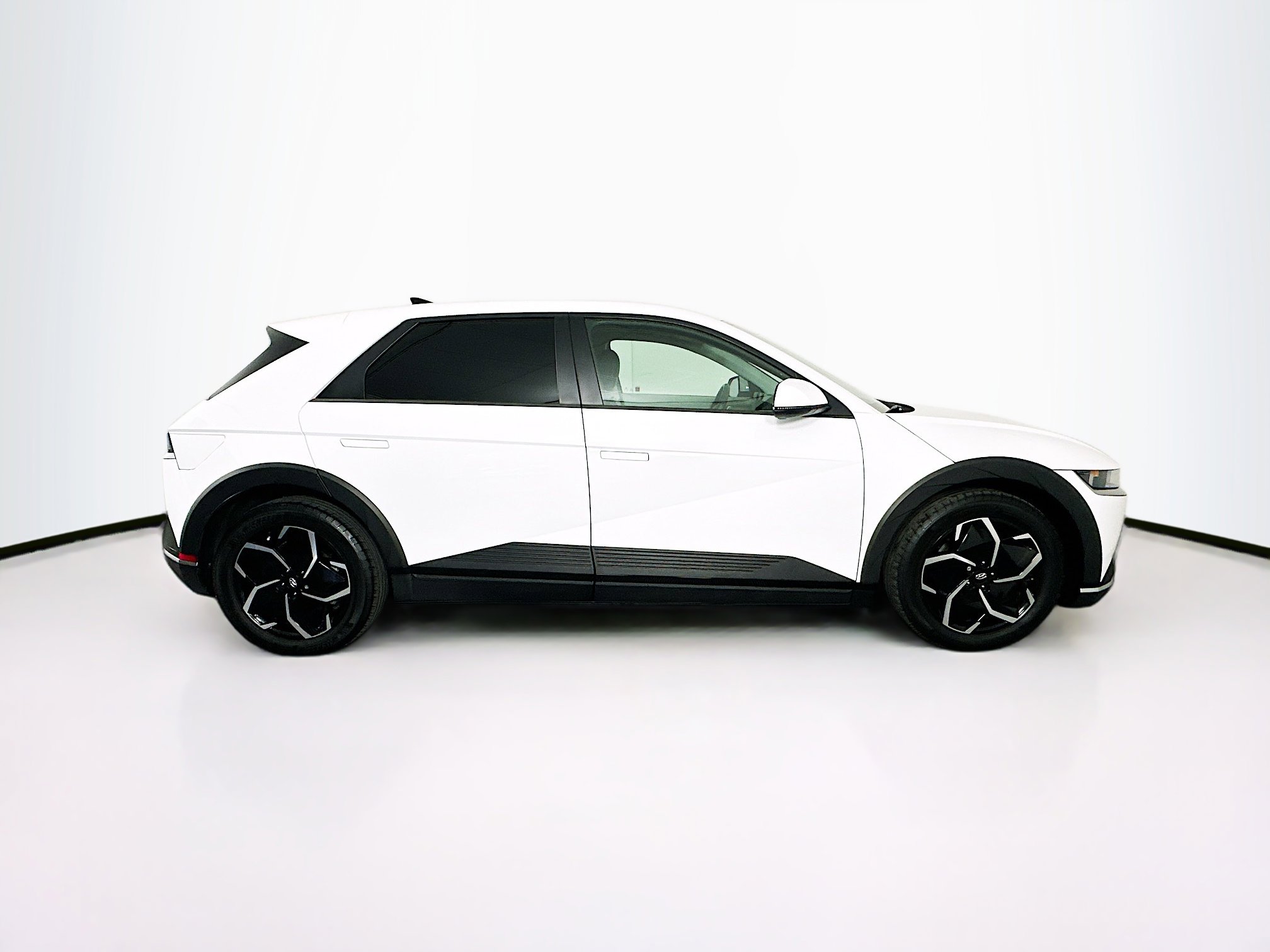 Used 2024 Hyundai Ioniq 5 SE image 10