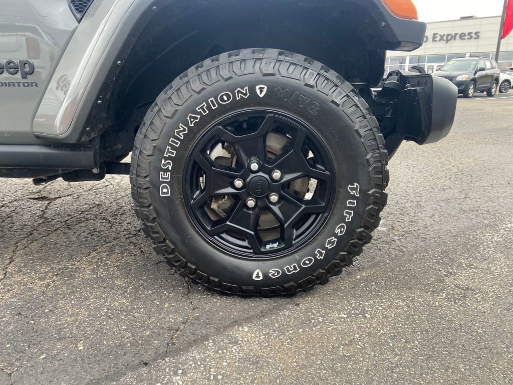 Used 2022 Jeep Gladiator Willys image 9