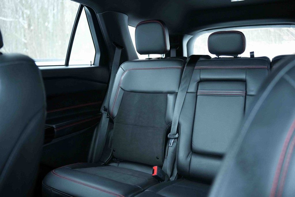 Used 2023 Ford Explorer ST-Line image 32