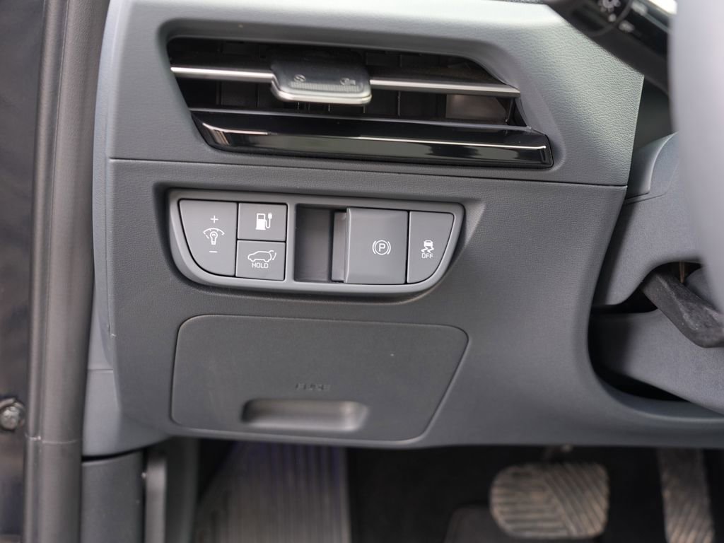 Used 2023 Kia EV6 Wind w/ Wind Technology Package image 17